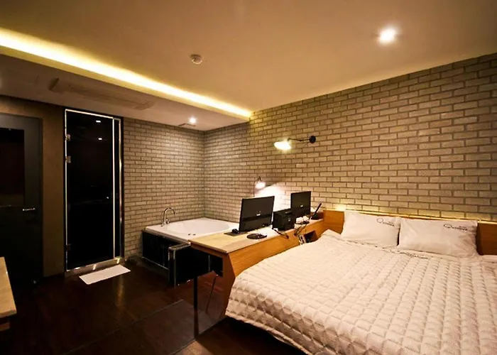 Comma Motel Busan