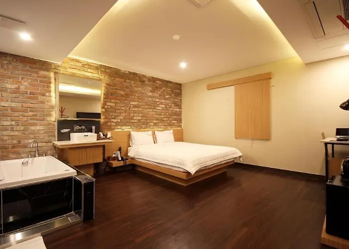 Motel Comma 3*