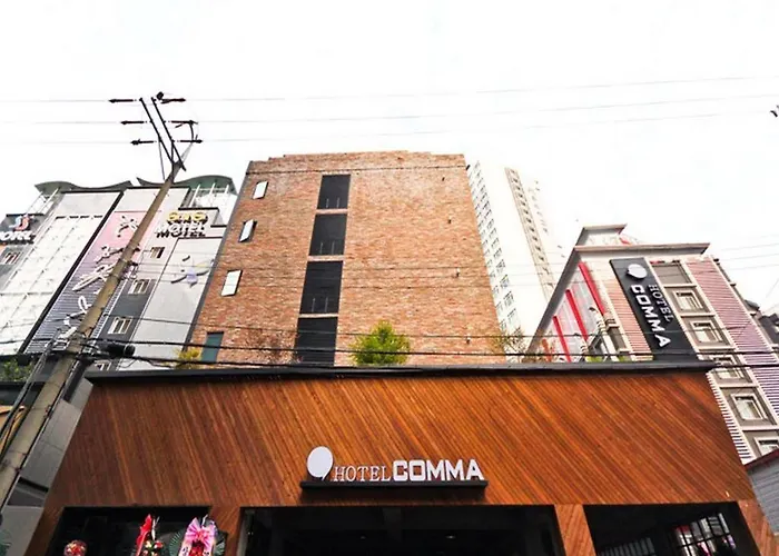 Comma 3*