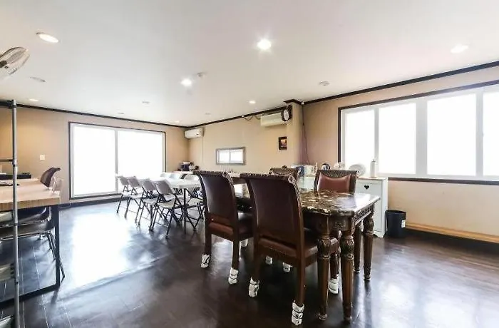 Motel Comma Busan