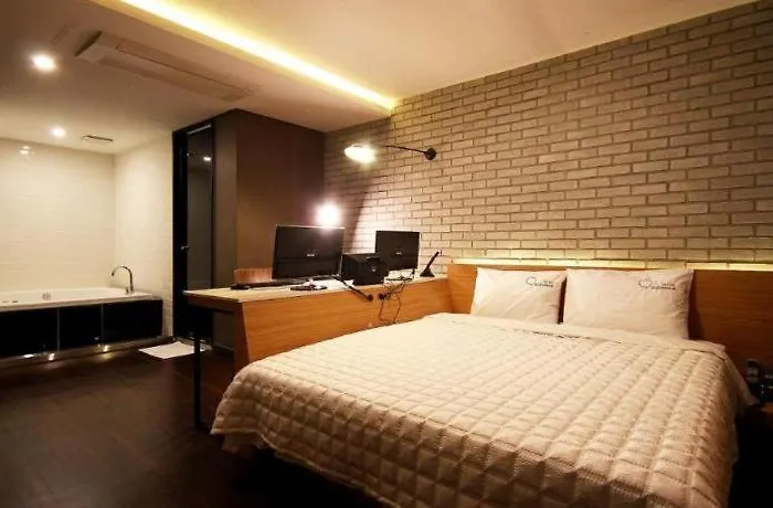 Motel Comma 3*